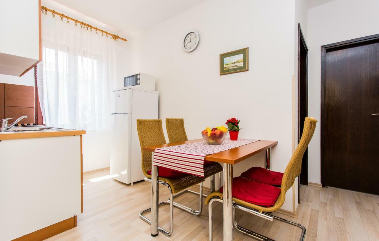 Apartmani Tamara Baska ภายนอก รูปภาพ